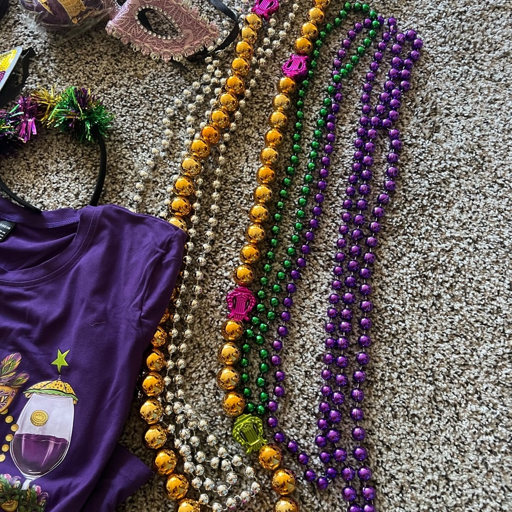 Mardi Gras bundle - Picture 2 of 11